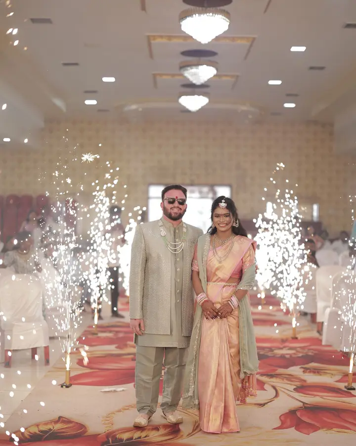 Couple entry aisle