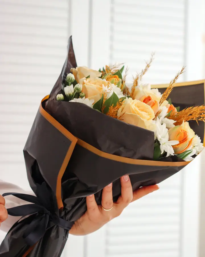 Peach roses and lilies