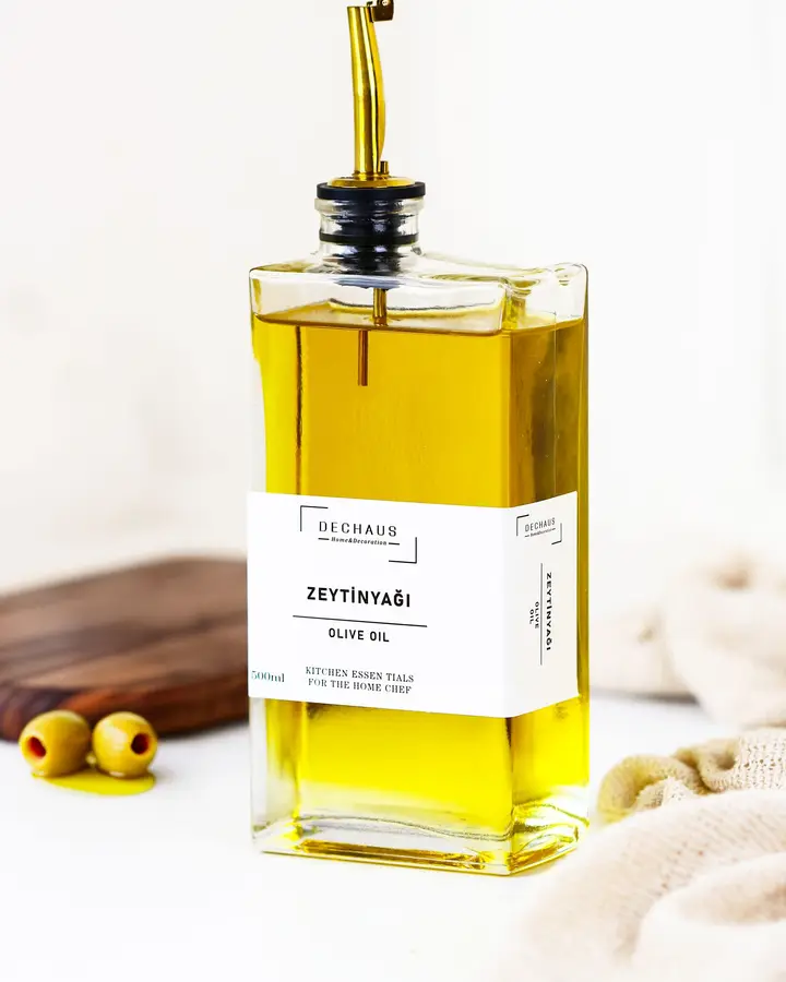 Cold-pressed groundnut oil
