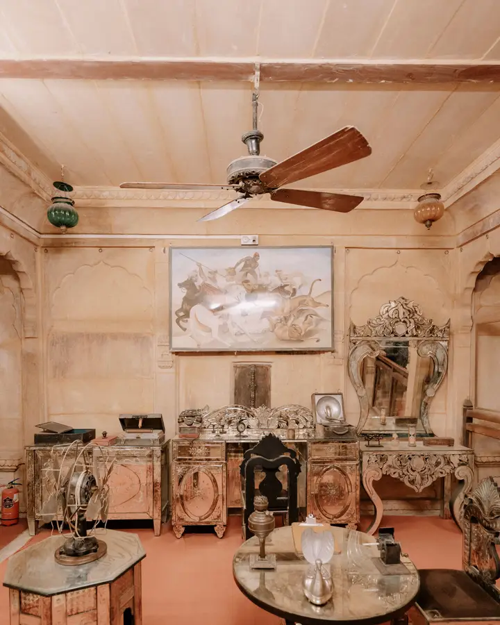 Courtyard room