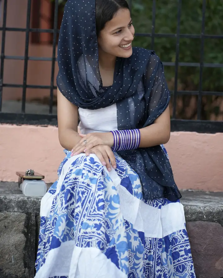 Indigo and rust stole