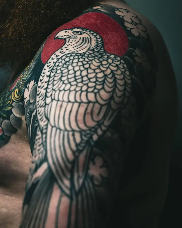 Neo-traditional colour