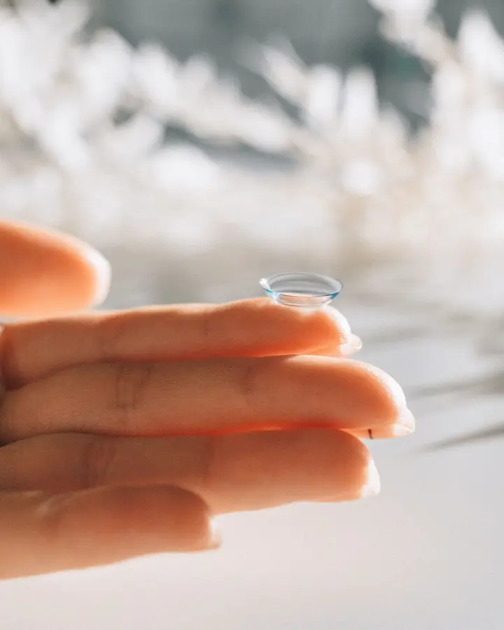 Contact lens fitting