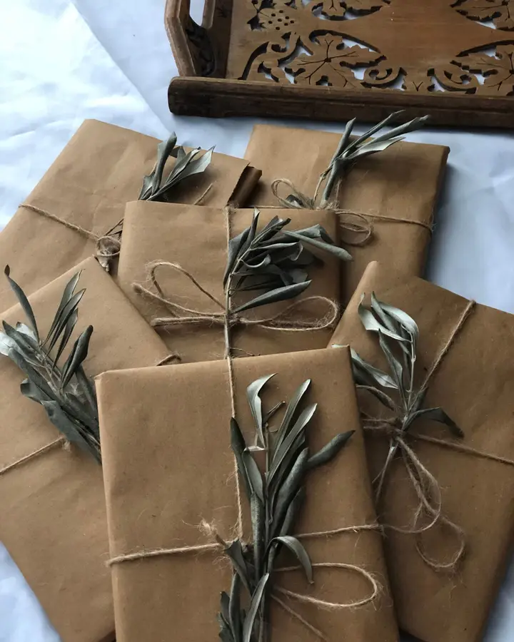 Balcony box in kraft