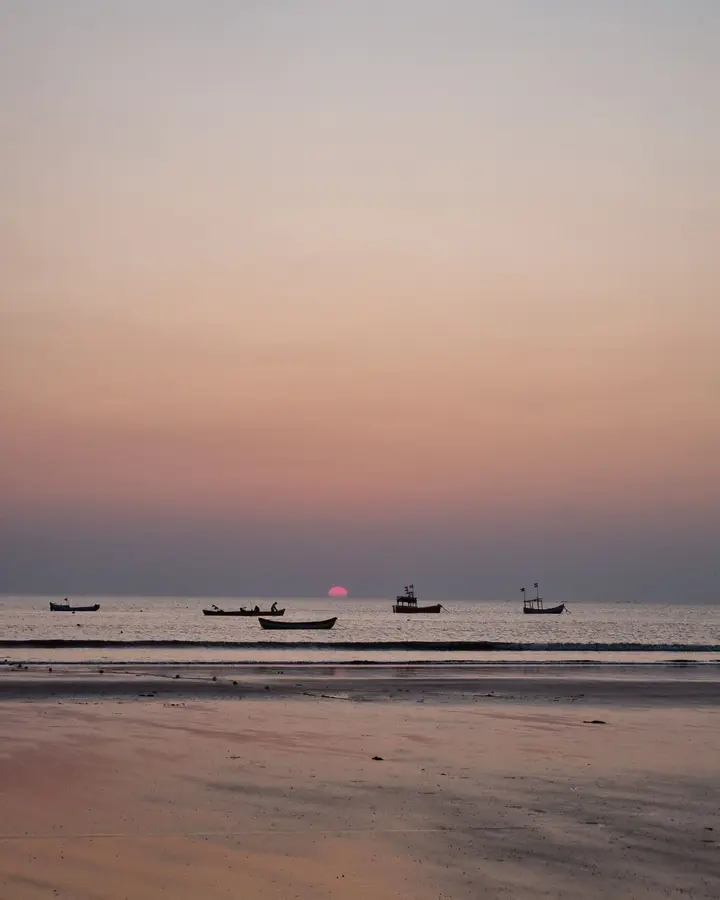Fishing boats at Vaithikuppam