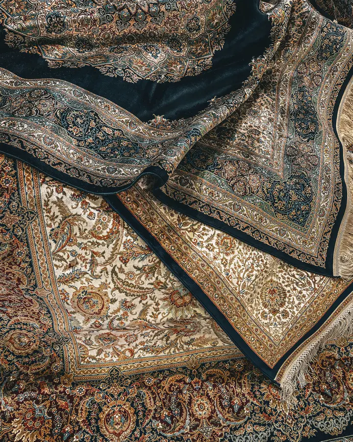 Ivory wool and silk rug