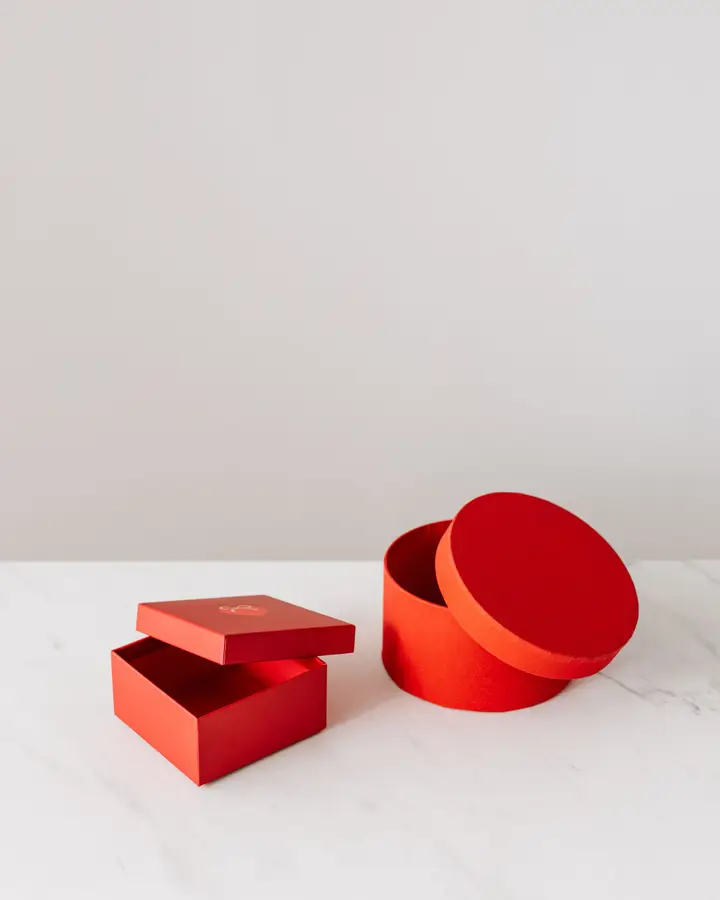 Rigid gift boxes