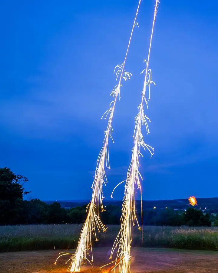 Whistling rockets