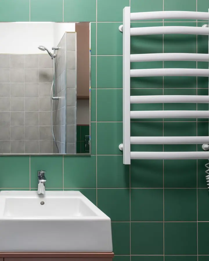 Glazed wall tiles