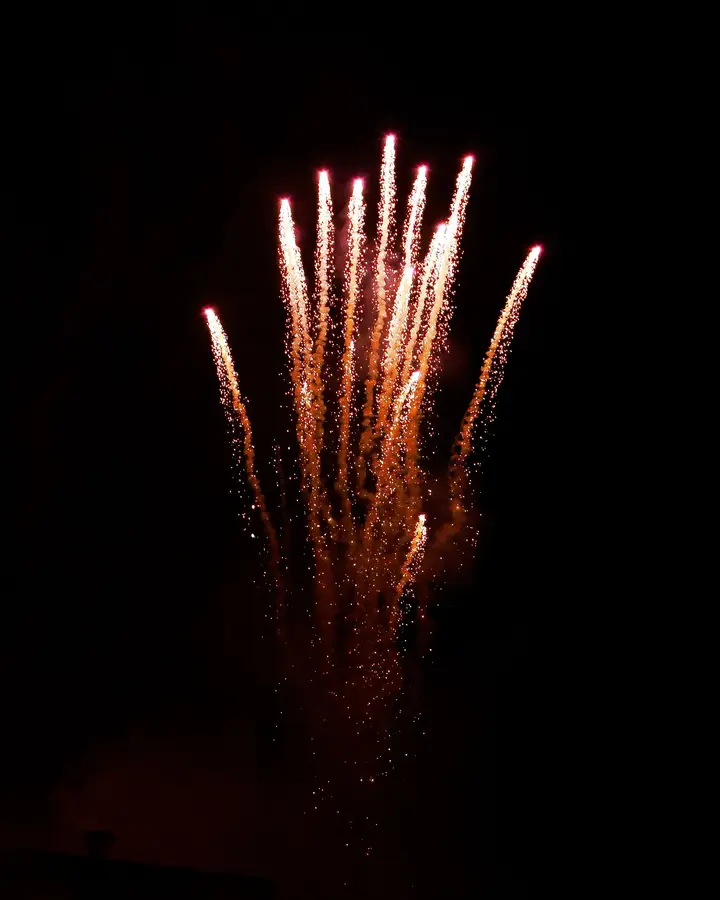 Vaanam, colour rockets
